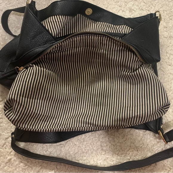 Kate and Mel vegan leather hobo-style black purse/handbag - Picture 5 of 11